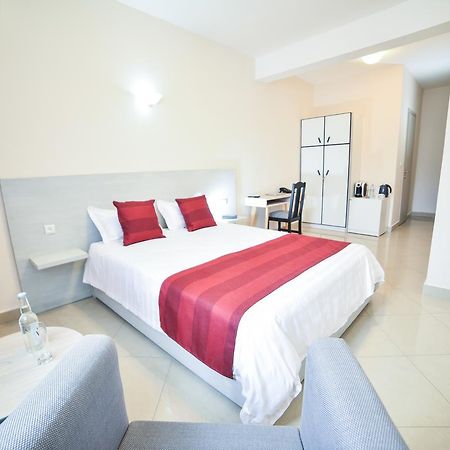 Lova Hotel Ανταναναρίβο Εξωτερικό φωτογραφία