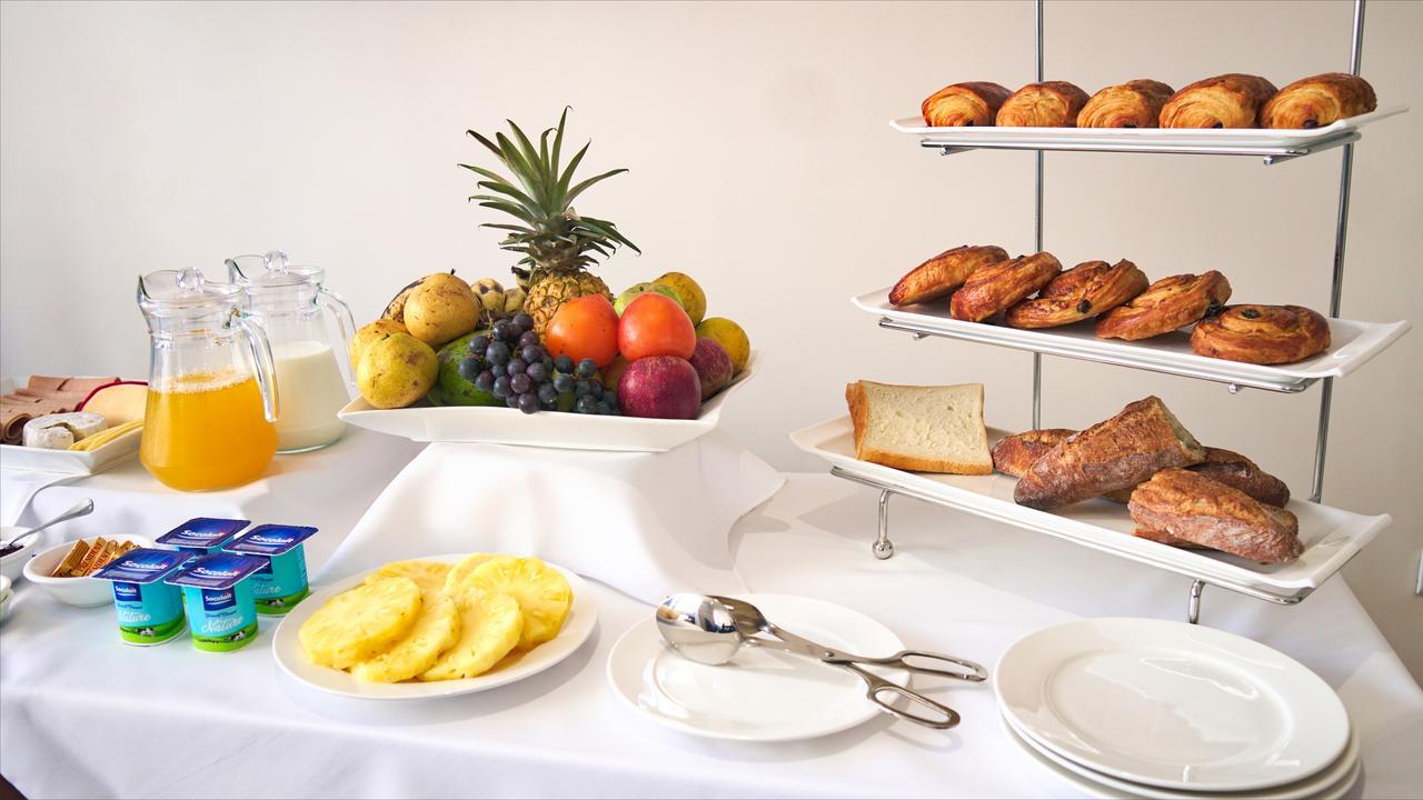 Lova Hotel Ανταναναρίβο Εξωτερικό φωτογραφία