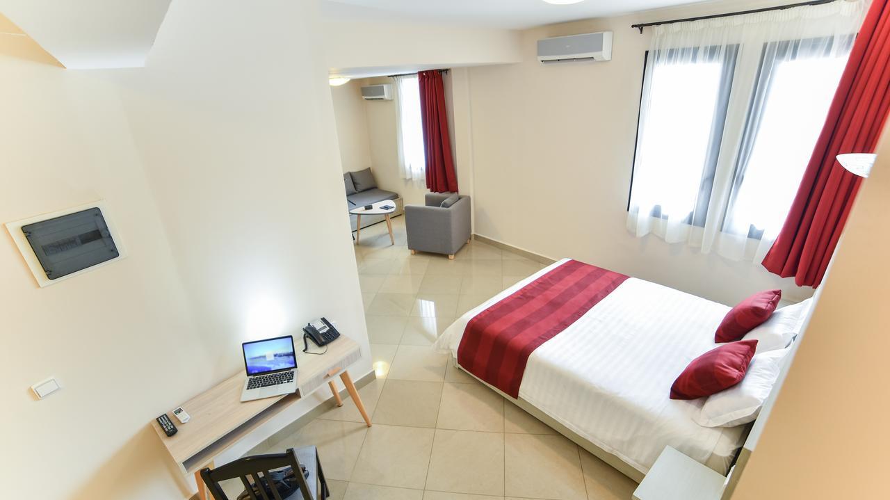 Lova Hotel Ανταναναρίβο Εξωτερικό φωτογραφία