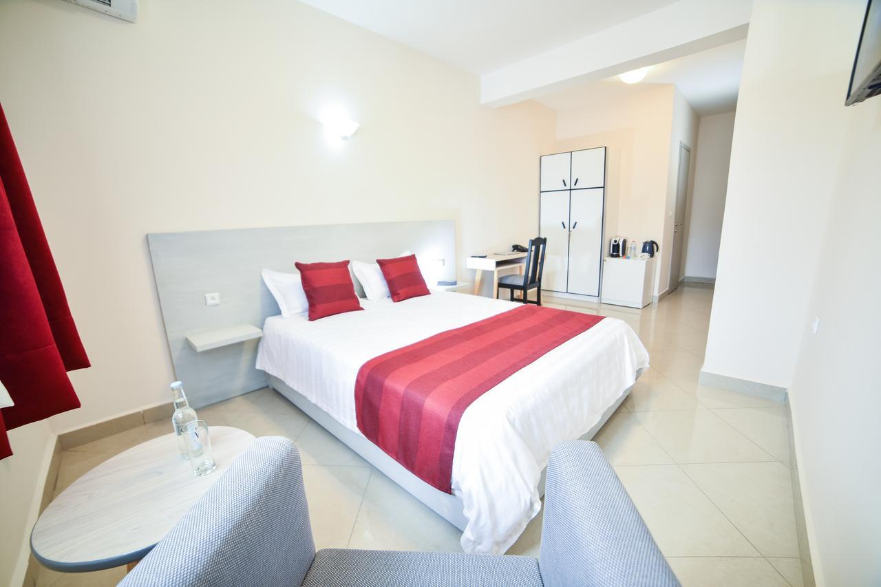 Lova Hotel Ανταναναρίβο Εξωτερικό φωτογραφία