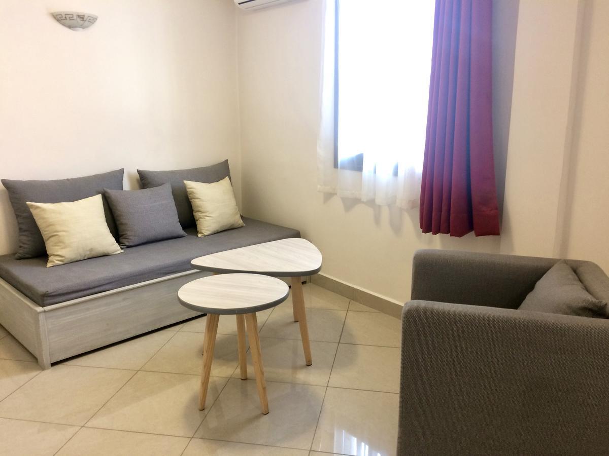 Lova Hotel Ανταναναρίβο Εξωτερικό φωτογραφία